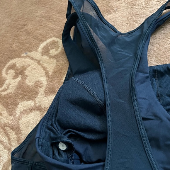 NEW lululemon built-in-bra tank size 6 - Picture 4 of 5